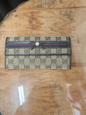 Vintage Gucci Beige GG Canvas Continental Wallet with Web Stripe
